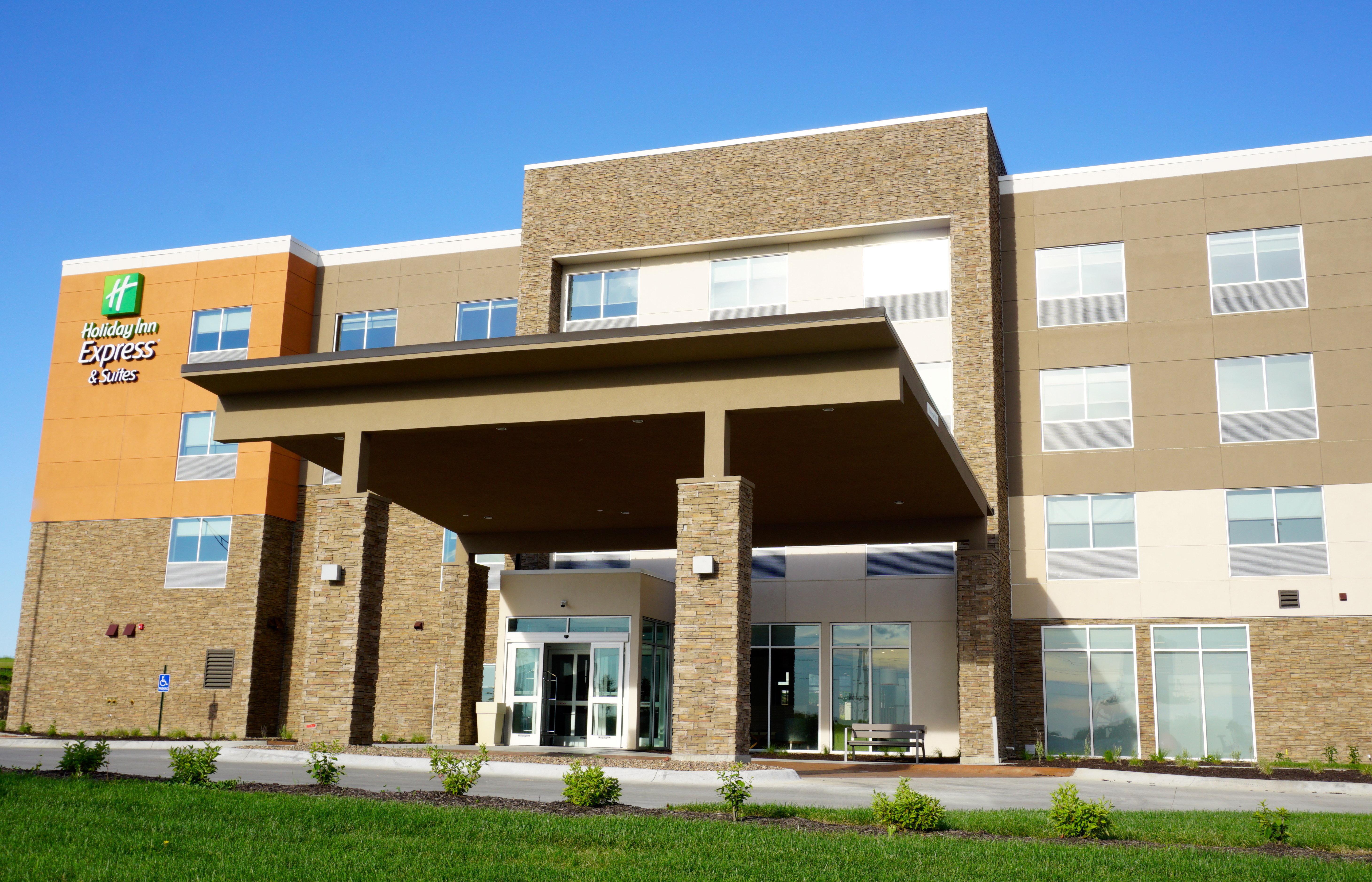 Holiday Inn Express & Suites Omaha - Millard Area By Ihg מראה חיצוני תמונה