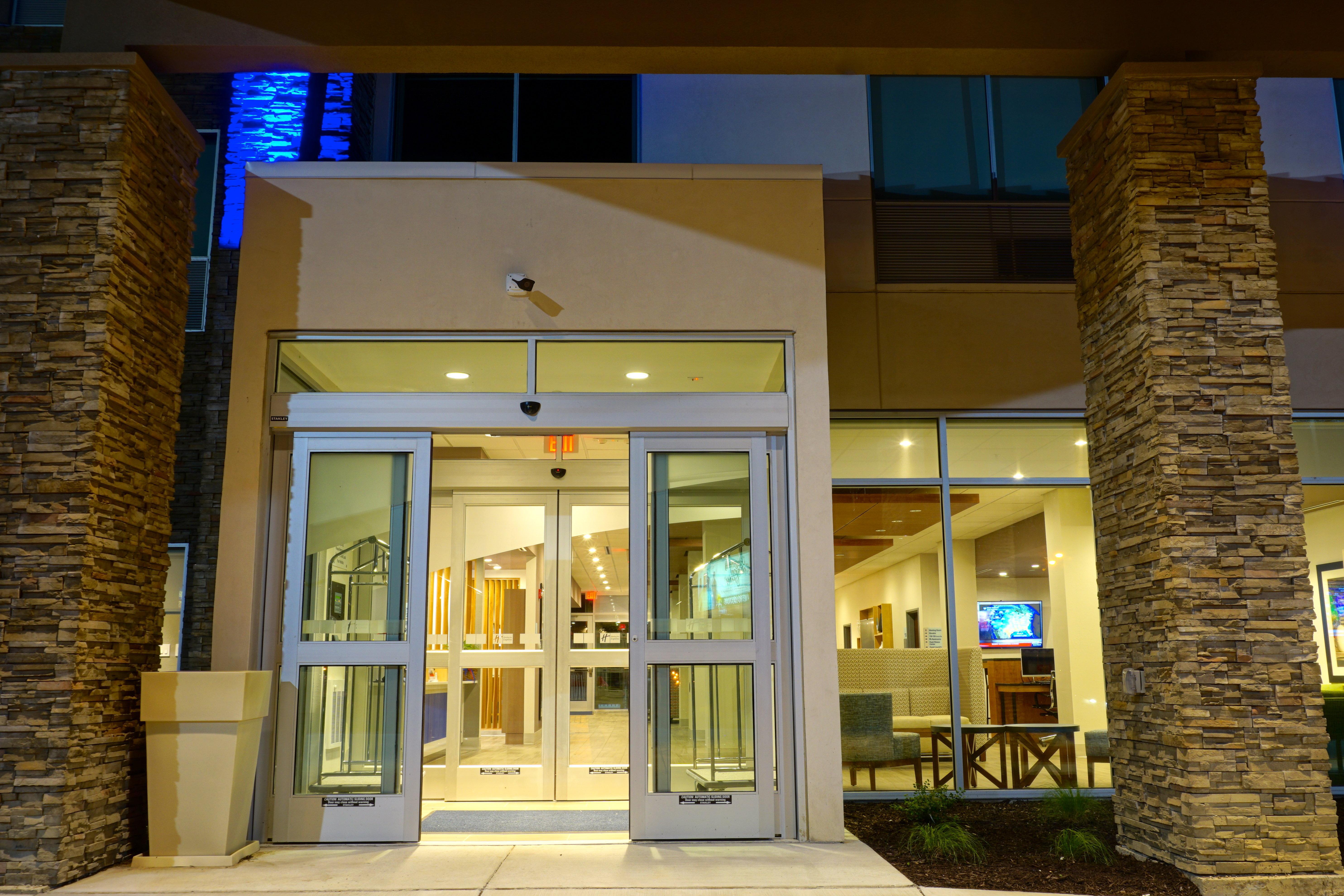 Holiday Inn Express & Suites Omaha - Millard Area By Ihg מראה חיצוני תמונה